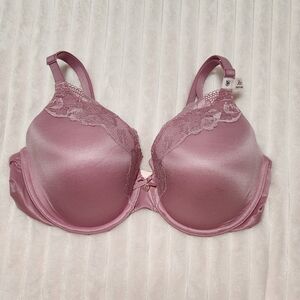 Victoria's Secret Elegant Lace Trim Pink Bra